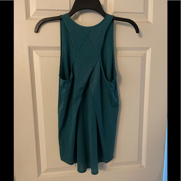 Lululemon Green Crisscross Back Tank - Picture 3 of 4